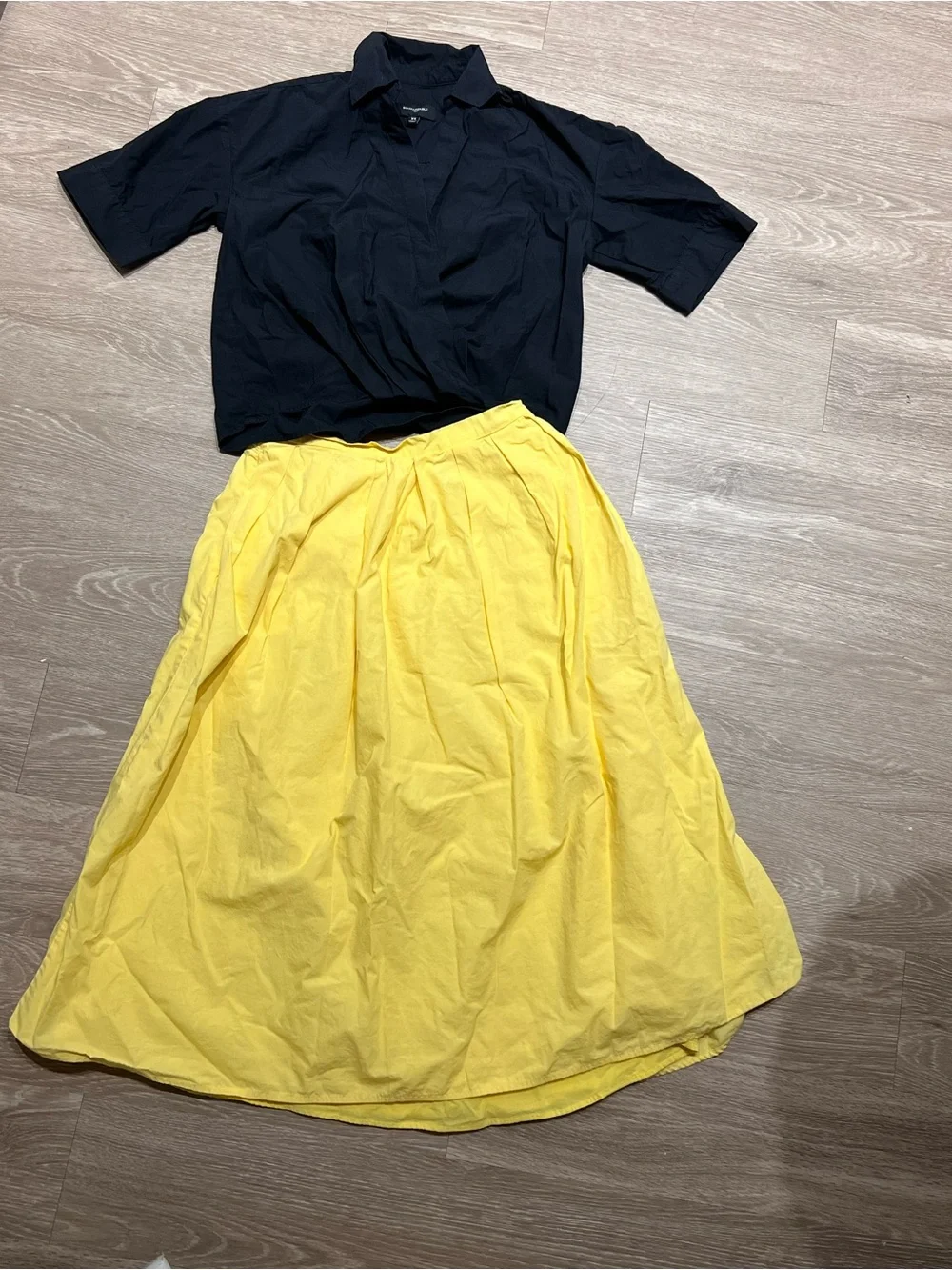 Banana Republic Yellow Midi Skirt and black top (2pieces)